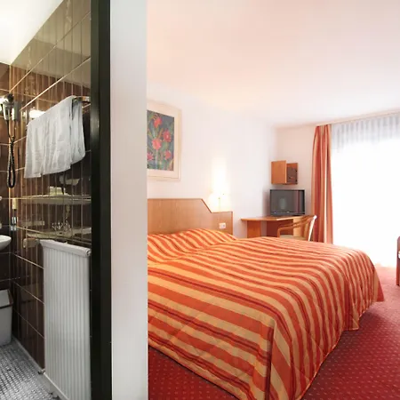 Schiff Am Hotel 3*
