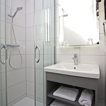 Hotel Schiff Am 3*