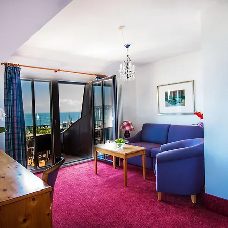 Schiff Am Hotel Constanza