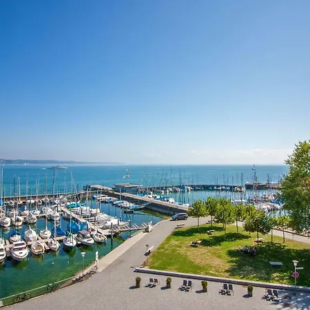 Schiff Am Hotel