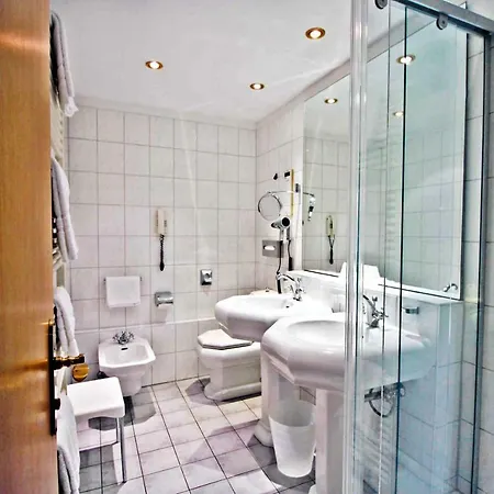 Schiff Am 3* Costanza